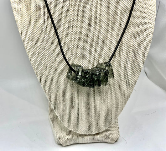 Mottled Grey Beaded Neck Wire